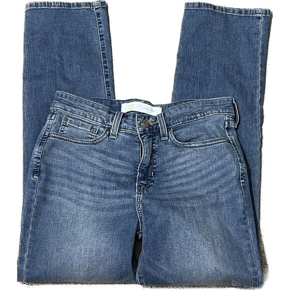 Signature Levi Strauss women’s size 29 inch, totally shaping, straight leg - Picture 1 of 10